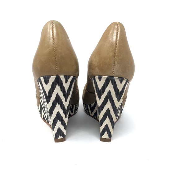 Ella Moss Womens 5.5 Platform Wedge Heels Leather Shoes Pumps Chevron Tan - Picture 7 of 10